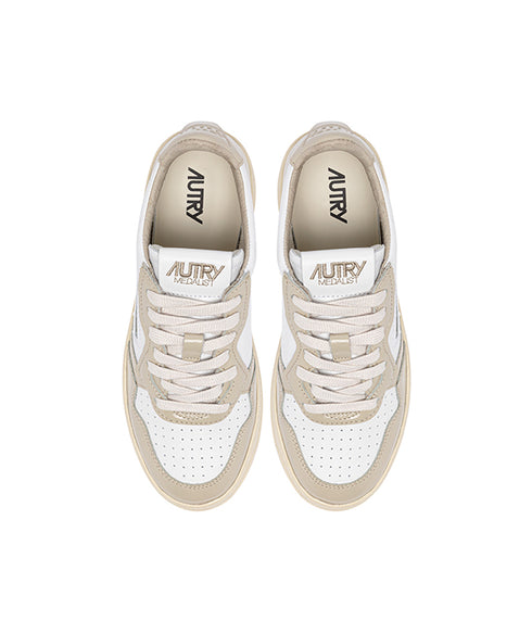 Medalist Low Sneaker - White / Tide Foam